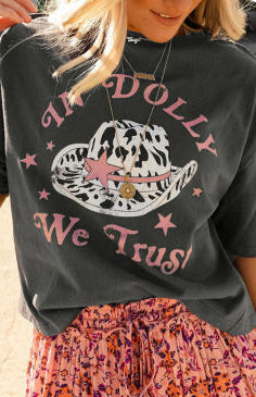 In dolly we trust cropped